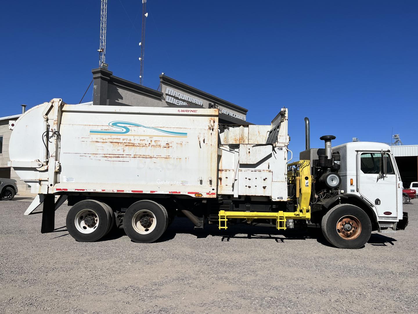 CAMION PARA  BASURA PETERBILT 320